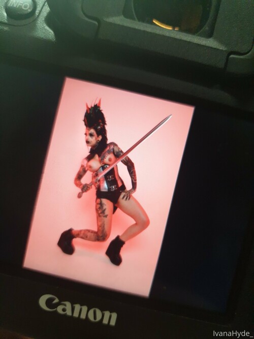 20-02-07-13021711-13-Some-back-of-the-camera-shots-from-today-what-do-you-think-Its-been-a-wh..-1620x2160