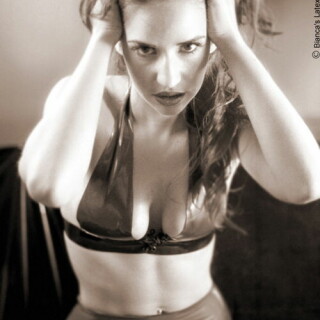 2000-08-little-doll-bianca_mirror09