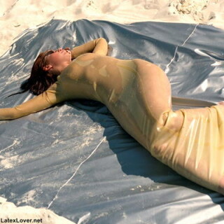 2000-10-clear-bianca_transp18