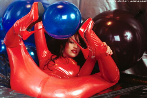 2000 12 mega xmas pack bianca balloons7162cefb5475a6bc4b