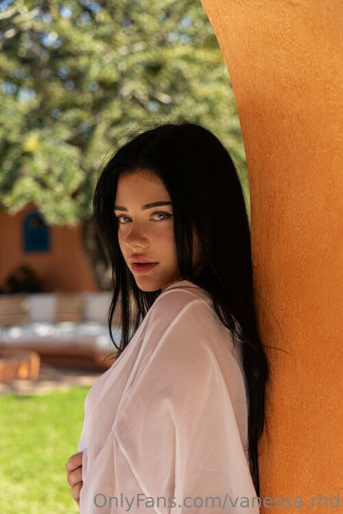 2000x3000 08e1dd11d684c4829e8a2d0807c641bb
