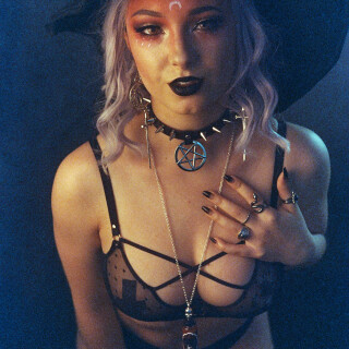 2000x3000_f2a2989e1d374262d9aafa594074a242