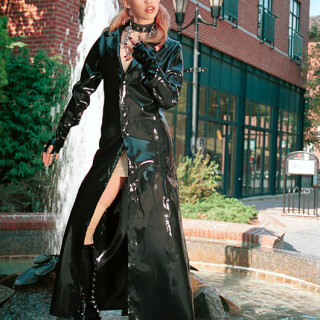 2001-10-fashion-pony-bianca_ponyout_01_22