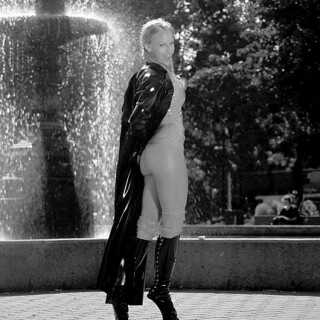 2001-10-fashion-pony-bianca_ponyout_04_24