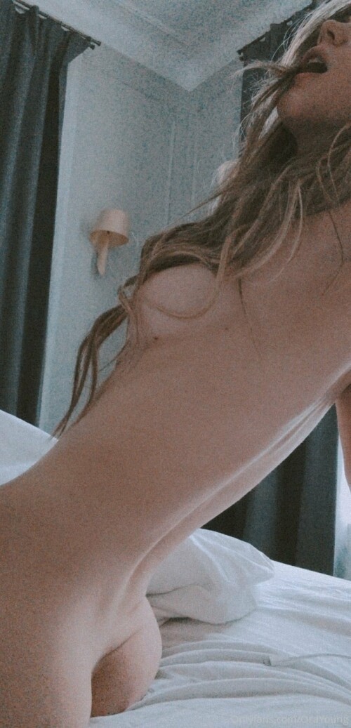 200312 25389970 Apocalyptic booty