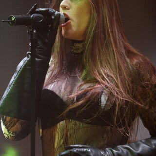 2005-11-20-01278f608fe8898df812