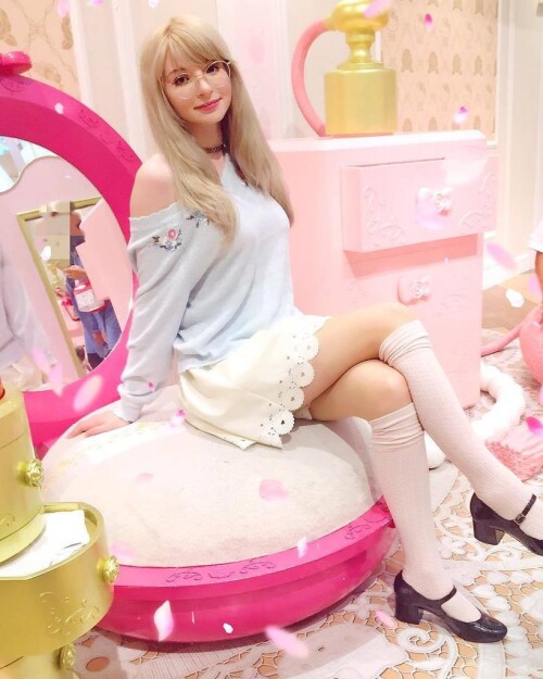 2017 DIxtxlYWAAAiodr5a8649c5a118cf78