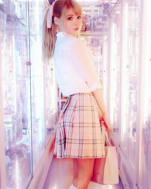 2017 DKOqVJaWAAABA1k22403800b534169e