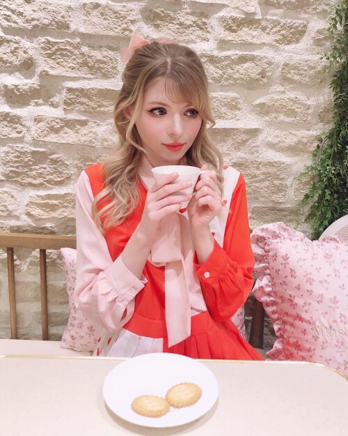 2019 D1nEbjMV4AECmy12c35fdaa5e144373