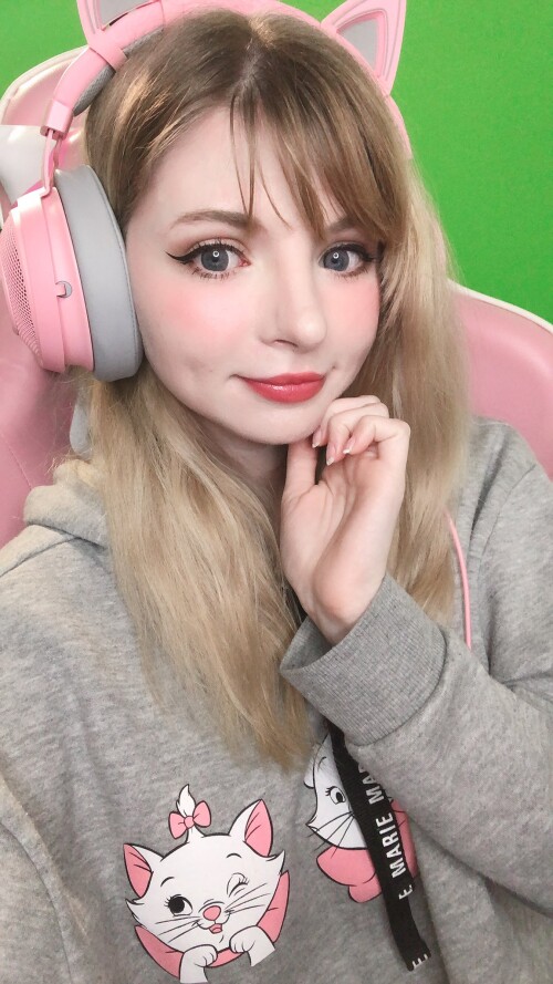 2019 D1qh1NMU4AAcYEvac12692e9a83d721