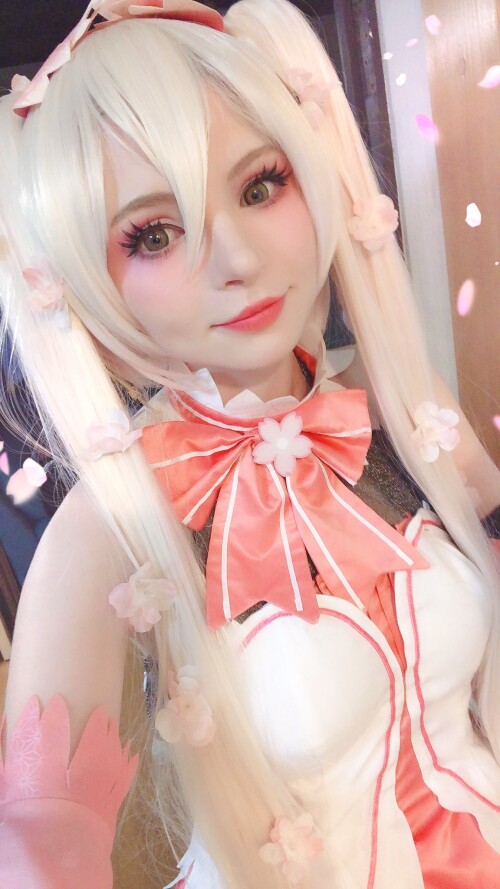 2019 D3hEKL0UcAA9hEkb53e81a624ece9c2