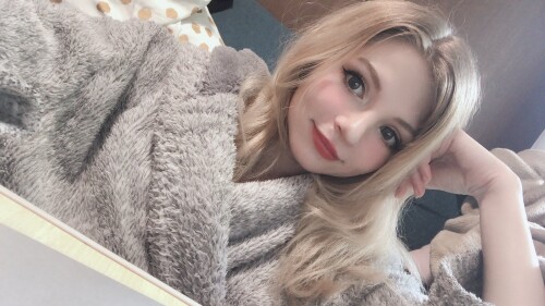 2019 D4fv3GRUIAYm9CPb77eaae62831a661