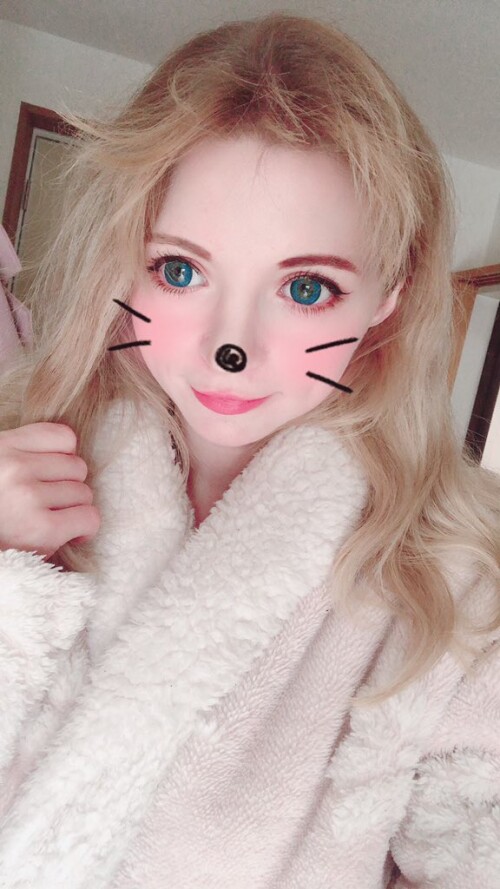 2019 DzLaUwXV4AAFC803f4c48cebe2b2bee