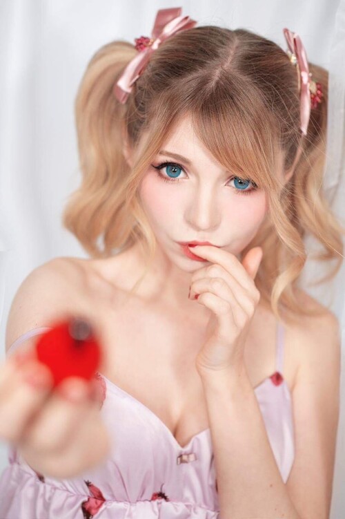 2019 DzWFfQzVAAAhEgL5701dab377c47792