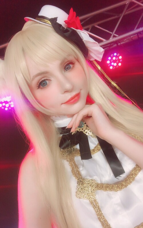 2019 EAxxU88VAAAijOheacc95199056fec7