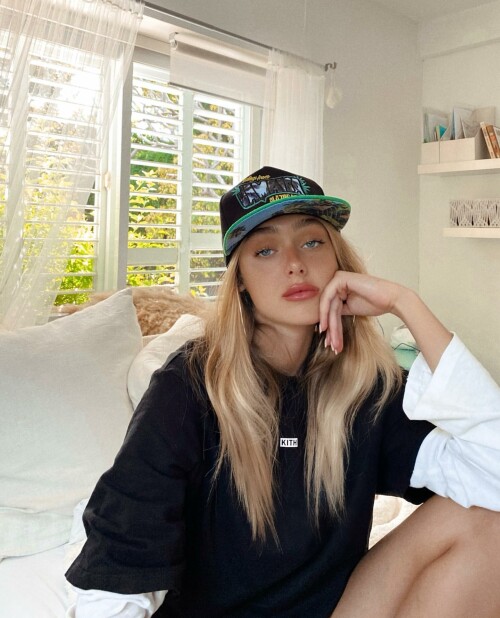 https://www.instagram.com/p/CC3IE3nHoYR/