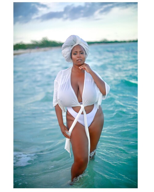 2020-12-23-02.48.11-2470147004798397270_4274941294f5cfb3d89fb5b51a