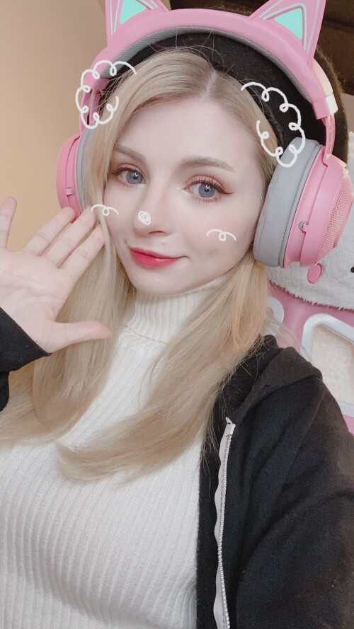 2020 EO7BaccUEAA9ba66c726bfdb1b8202d