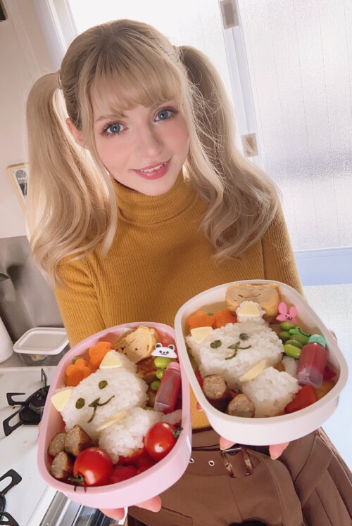 2020 ES9rgZlUMAEXBS1913819b3ae15dcd0