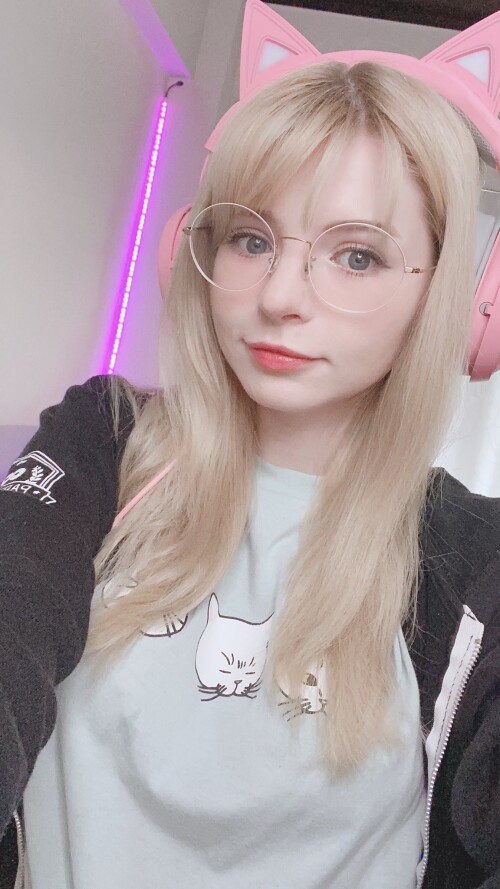 2020 ESoL0ECUYAEIp7j57b3f13c9e4f7ca8