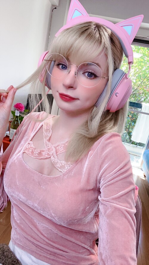 2020 ETWusH1VAAAISRA4cd225dd32868bc7