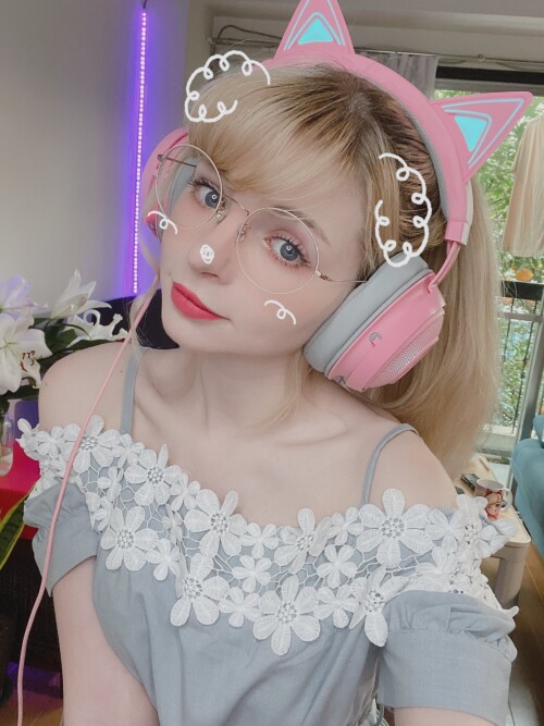 2020 EUZm5ViUwAI0yDkaa02471dbea6da48