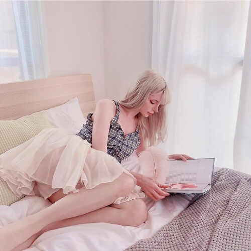 2020 EYGbtLhUcAE96CW6661643faf9b212c