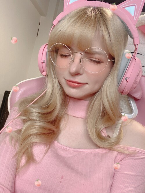 2020 EYQvn 0UEAANHzf1f1dada116df9e73