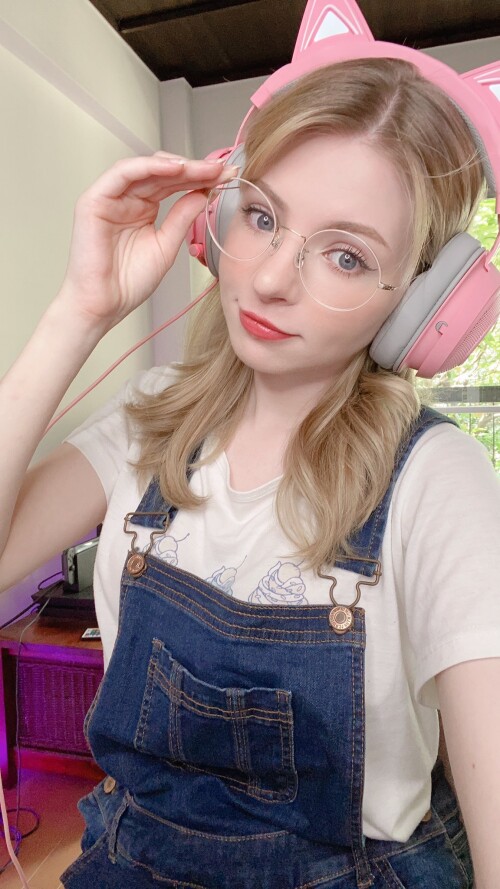 2020 EedaUVdU8AAgZ5D7892e663e7608938