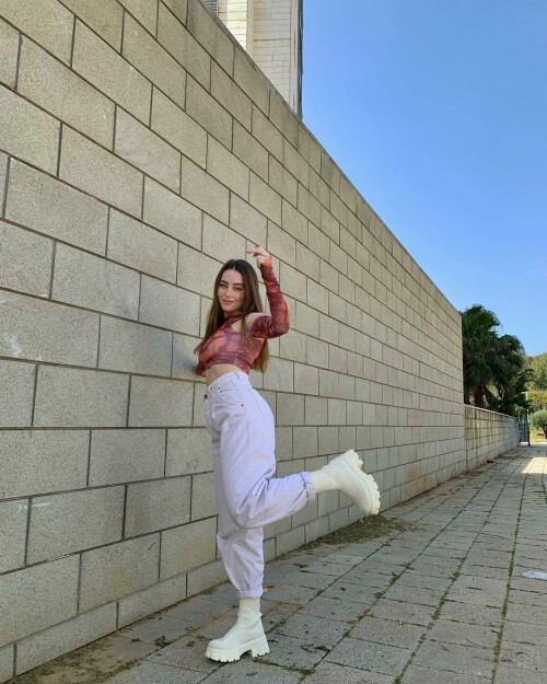 https://www.instagram.com/p/CMchO5pLFa_/