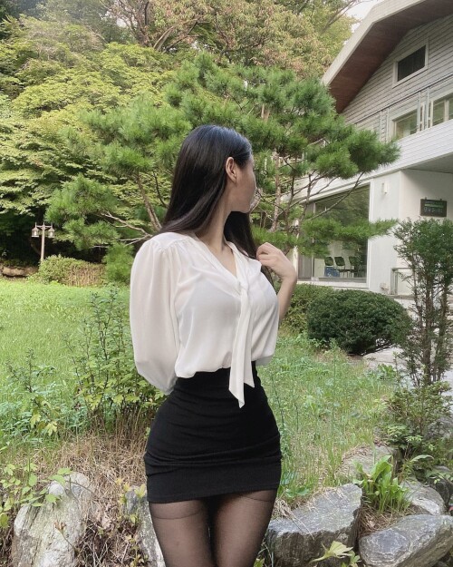 https://www.instagram.com/p/CTMfO1dhlOT/