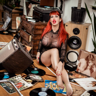 2021-09-sexy-groupie-03566-004