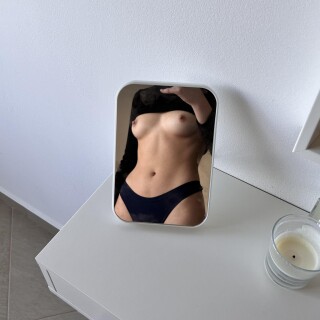 2021-11-20_ArtGW_qyftyg_hello_there0eaa1b9af8362c9f