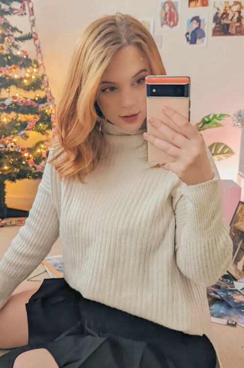 2021 12 11 louiseyhannah 1469814221626085378 FGXUPsRWQAIjjmX7e56ba7a44ec6db8