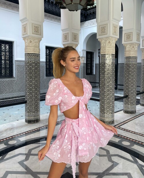 https://www.instagram.com/p/CYZZ2AVKKJy/