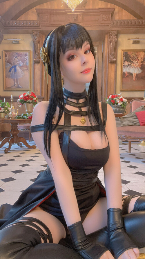 2022 05 Yor Forger 7