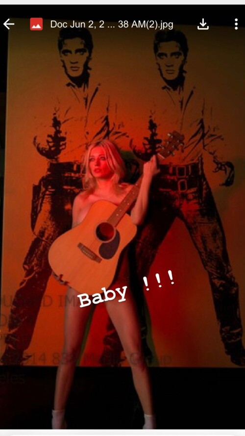 https://www.instagram.com/stories/carolinevreeland/3032911684172401151/