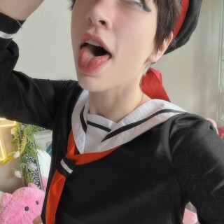 2023-02-11-01-38-33-480604966411579461