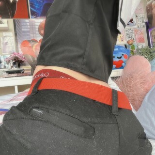 2023-02-11-01-38-33-480604966411579463