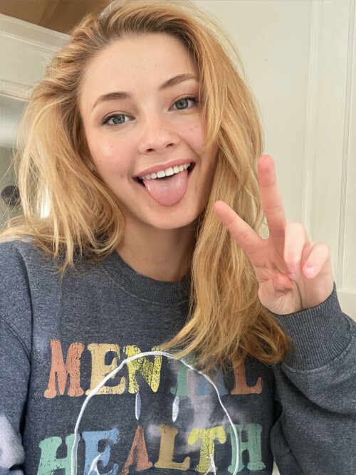 2023 08 11 selfie 15oapdq peace out stressful week its time for the weekend47f892e82681241f