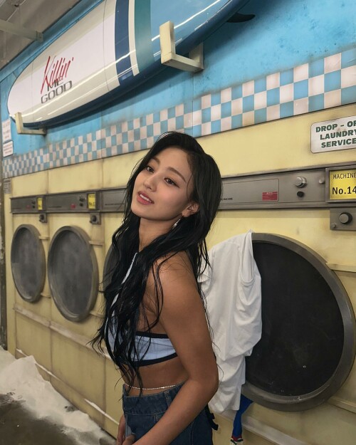 https://www.instagram.com/p/CwK0dLLLS5-/