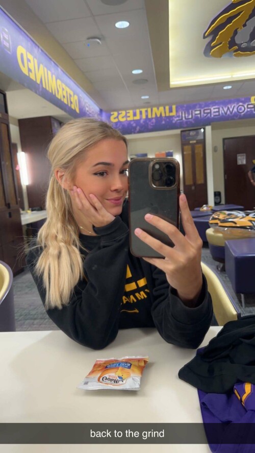 2023 08 23 livvy gymnast 696a0709e7bf5df1e