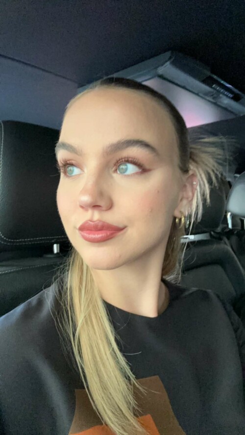 2023 10 01 emmabrooks 585ebe249ddabd720