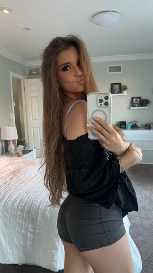 2023 10 09 brookemonk 124101396e5ad31a56d