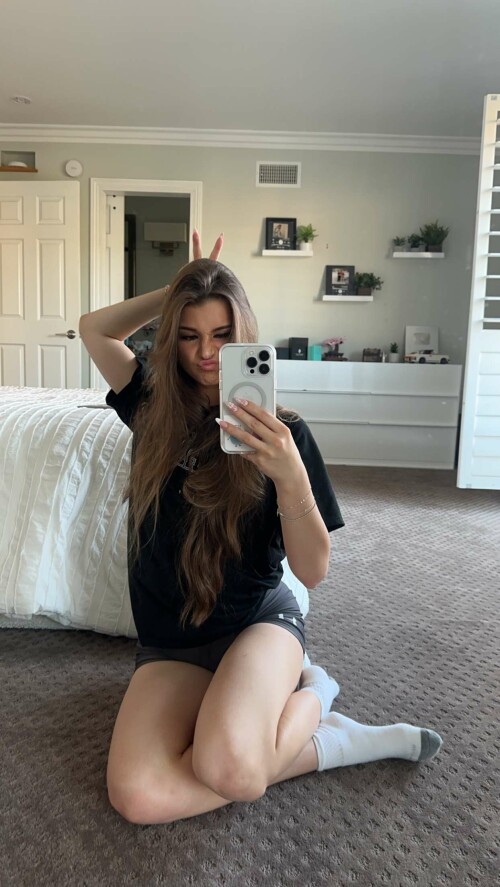 2023 10 09 brookemonk 75182a563e87a8fd50