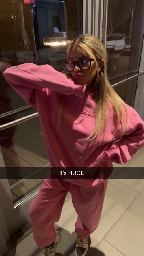 2023 10 10 breckiehill 1978f454103a33d834