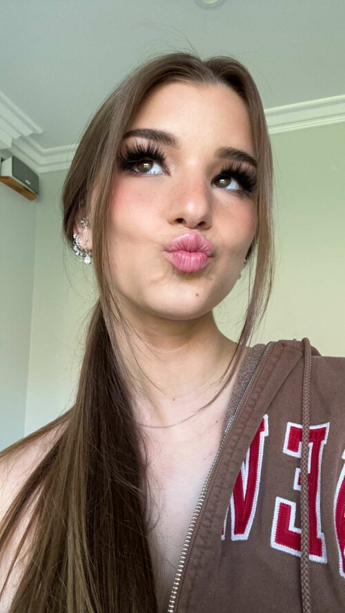 2023 10 11 brookemonk 1418e18676782114433