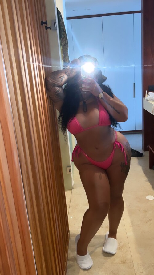 https://www.instagram.com/stories/simplyyyj/3211962291254946045/