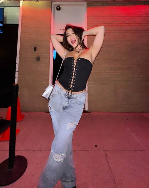 https://www.instagram.com/stories/stellahudgens/3225201531359691919/