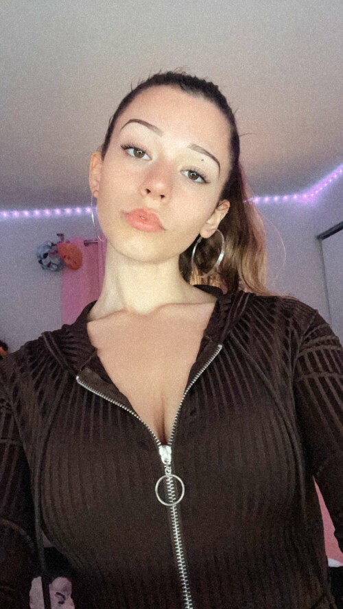 2023 11 01 nikkiwoodss 33f525675558500f26